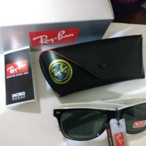 Ray-Ban Accessories - Ray-Ban designer sunglasses black white frames nwt Ray-Ban Accessories - Ray-Ban designer sunglasses black white frames nwt